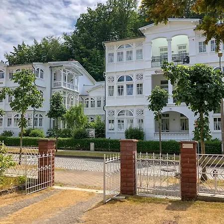 Villa 10 Eden *
